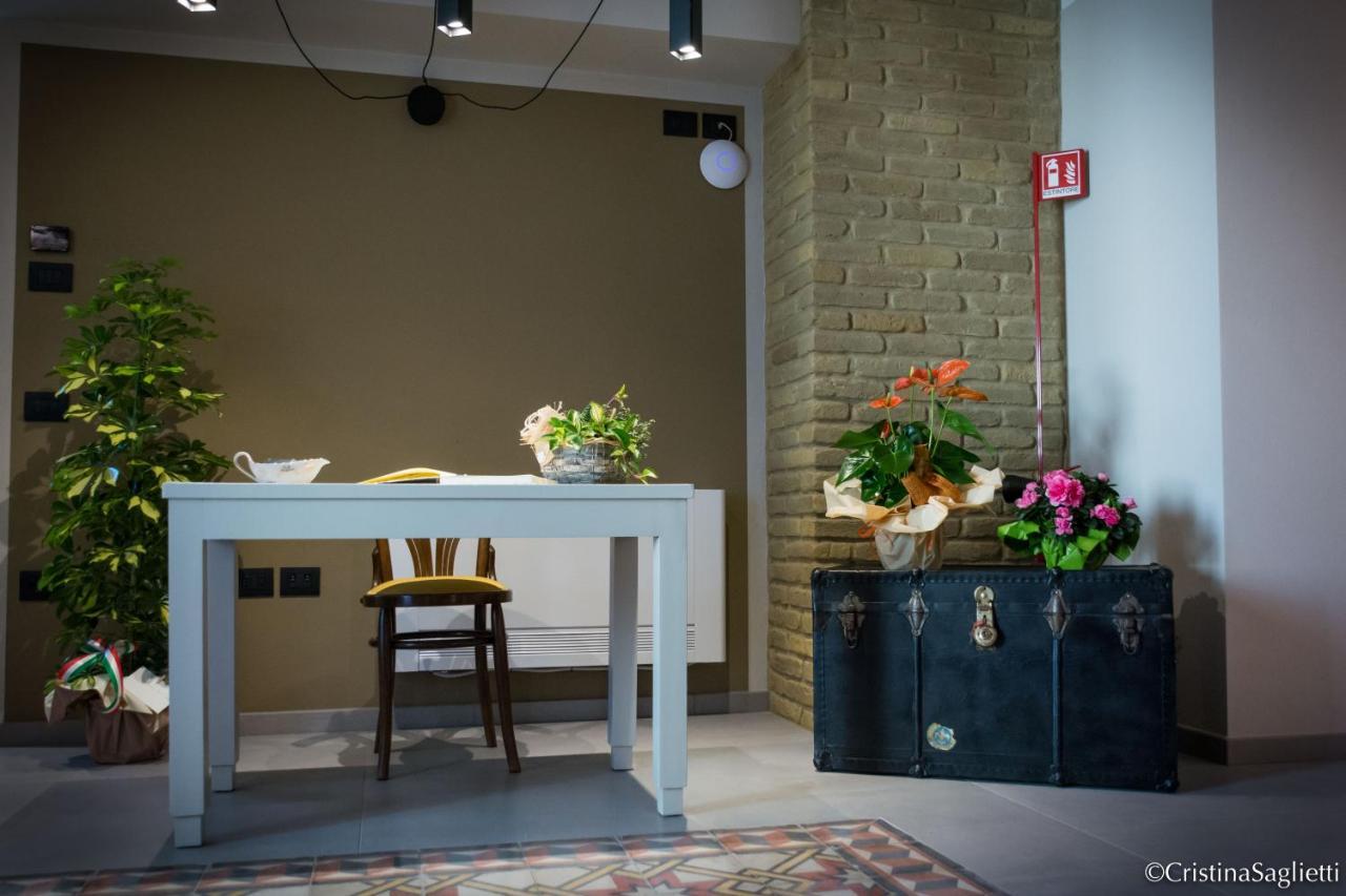 Babo Agriturismo Conviviale Castagnole delle Lanze Eksteriør bilde
